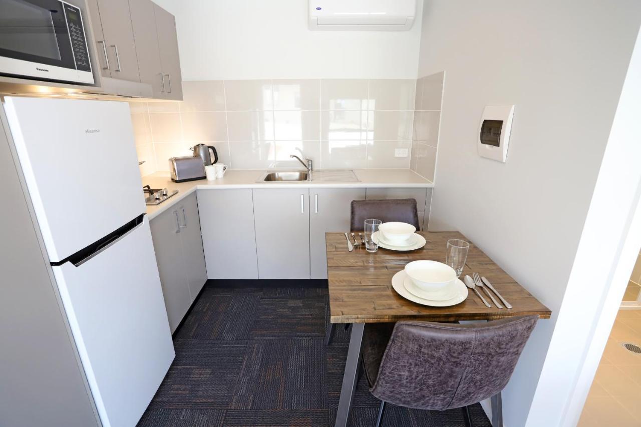 Eastend Studio Apartments Даббо Екстер'єр фото